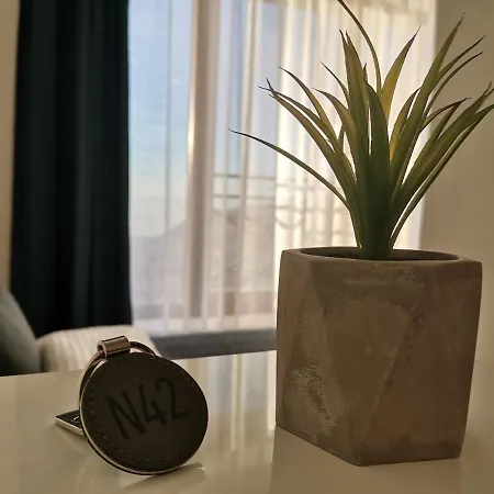 Sans Lux N42 Milmari