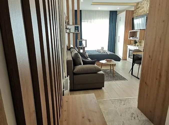 Sans Lux N42 Milmari Apartman *